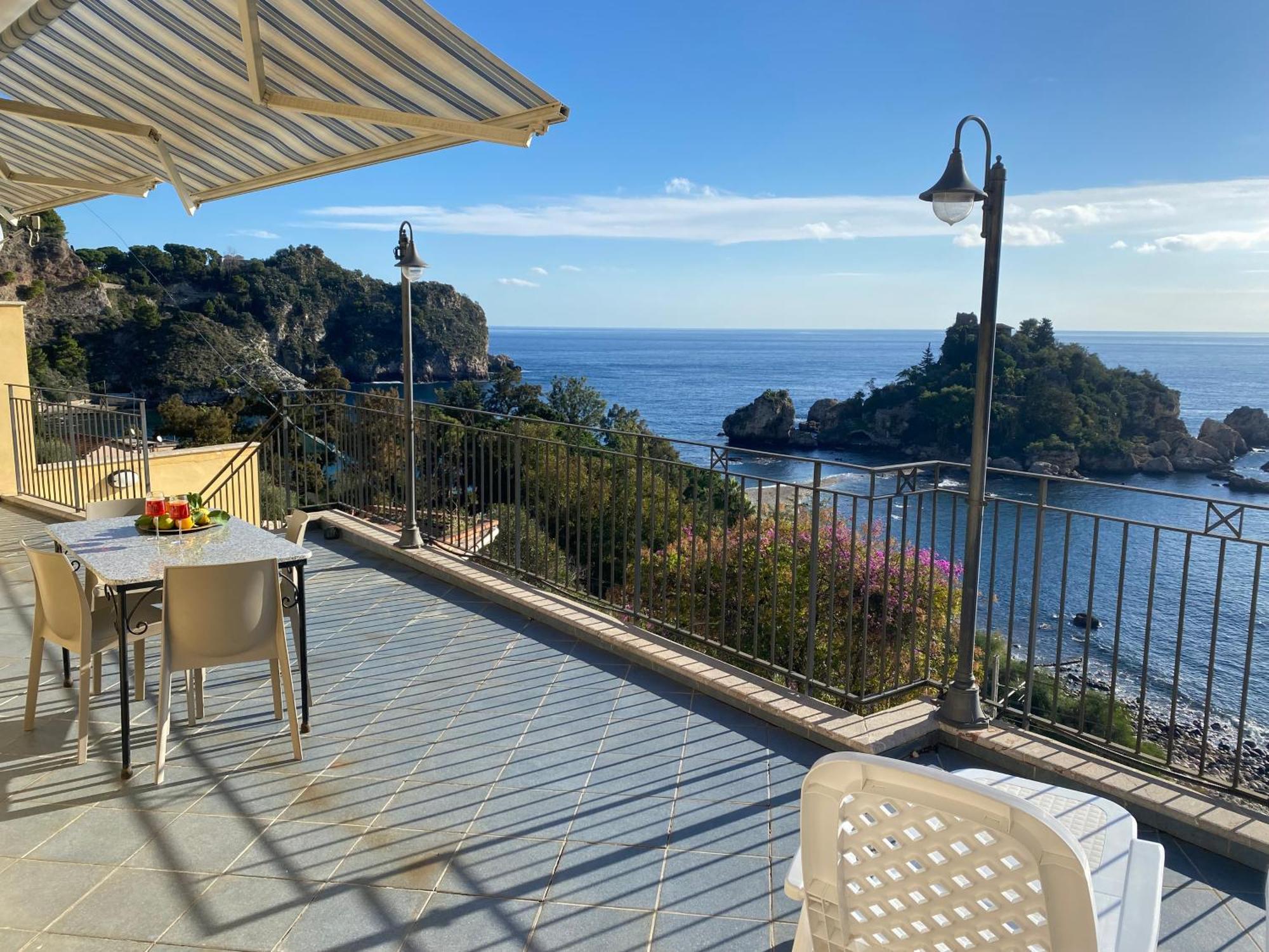 Isola Bella Bed & Breakfast *